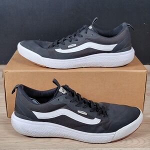 Vans UltraRange EXO Shoes Mens Size 11 Black White Athletic Lightweight Sneakers